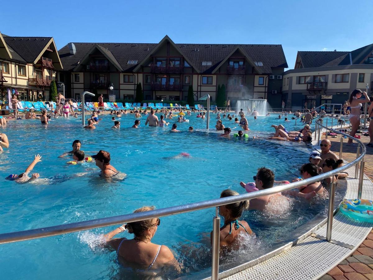 Apartment Family Besenova - Free Swimming Pool Buitenkant foto